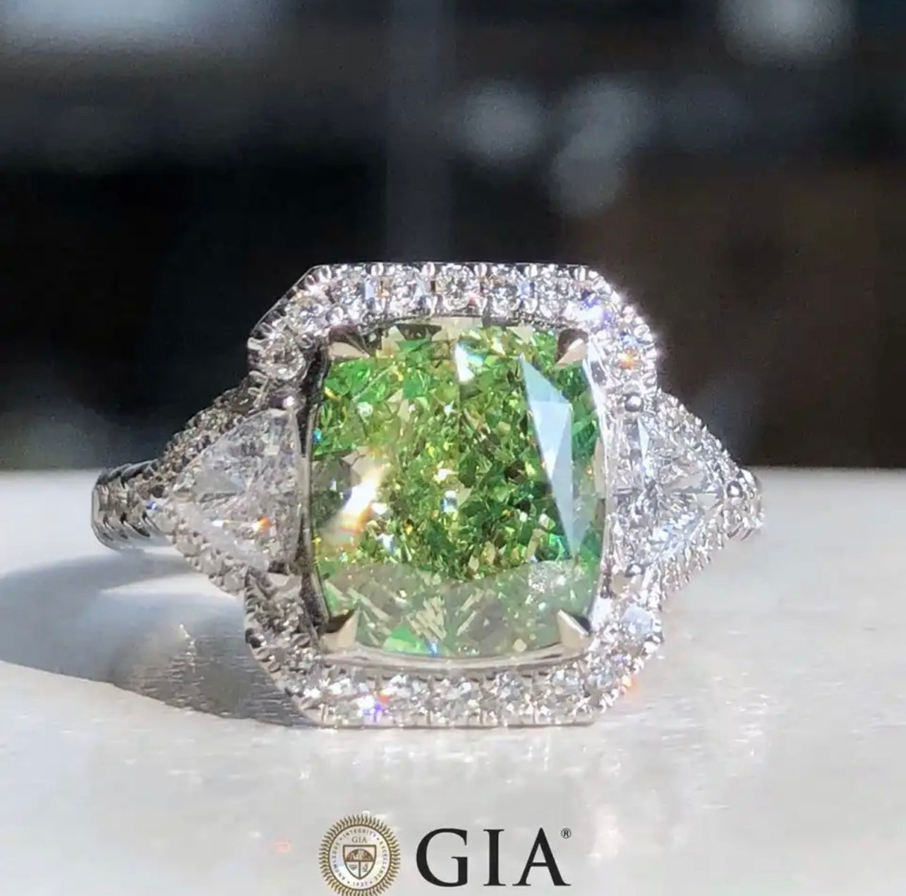 Very Very Rare 8.00 Carat Fancy Vivid Green Diamond Flawless Type 2 GIA
