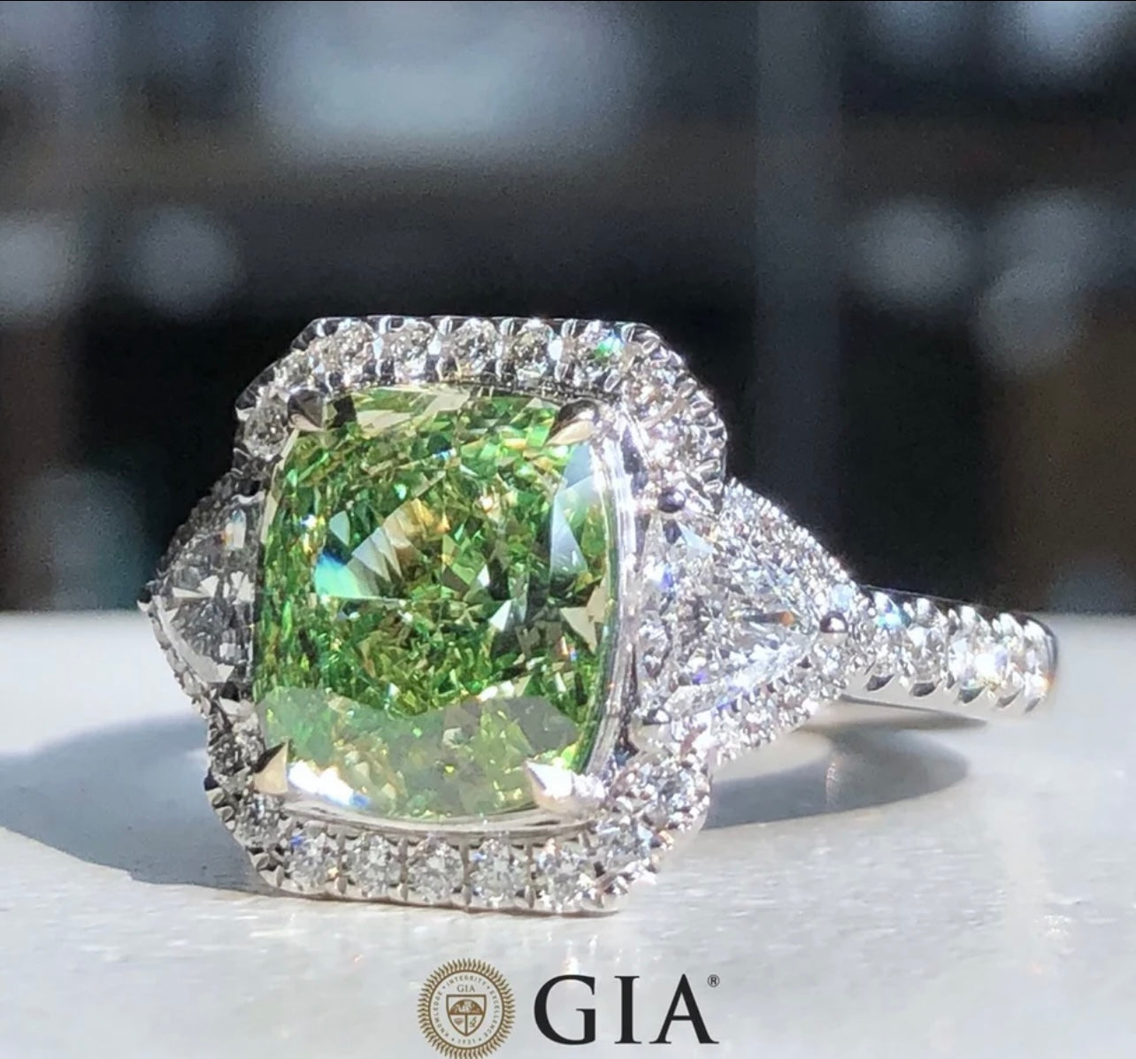 Very Very Rare 8.00 Carat Fancy Vivid Green Diamond Flawless Type 2 GIA