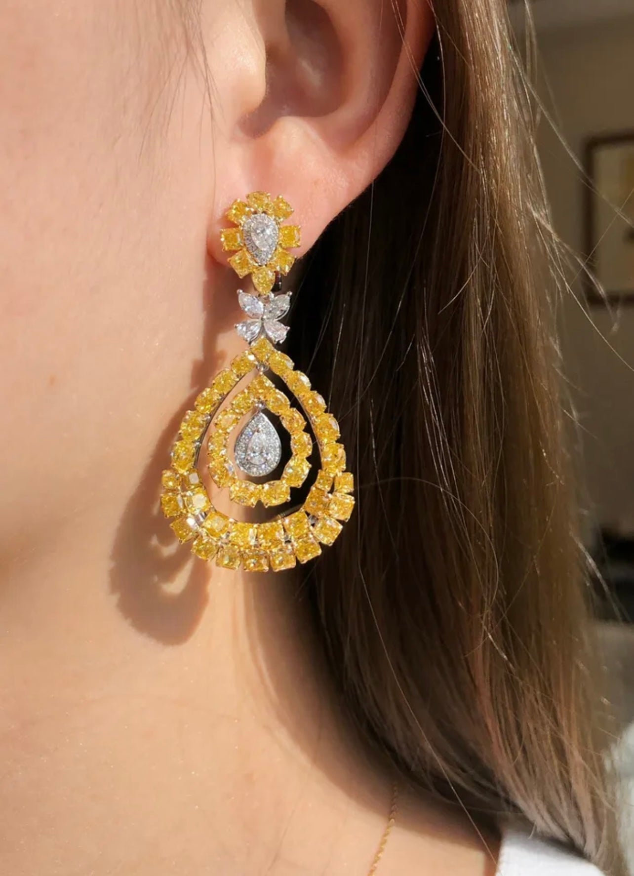 12 Carats Fancy Vivid Diamond Earrings VVS1 GIA Dossier