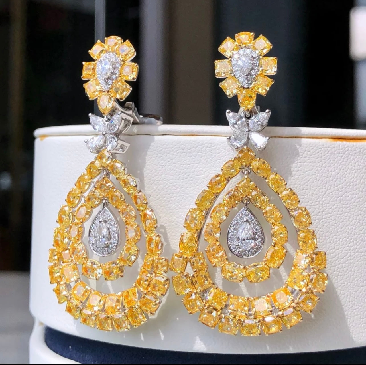 12 Carats Fancy Vivid Diamond Earrings VVS1 GIA Dossier