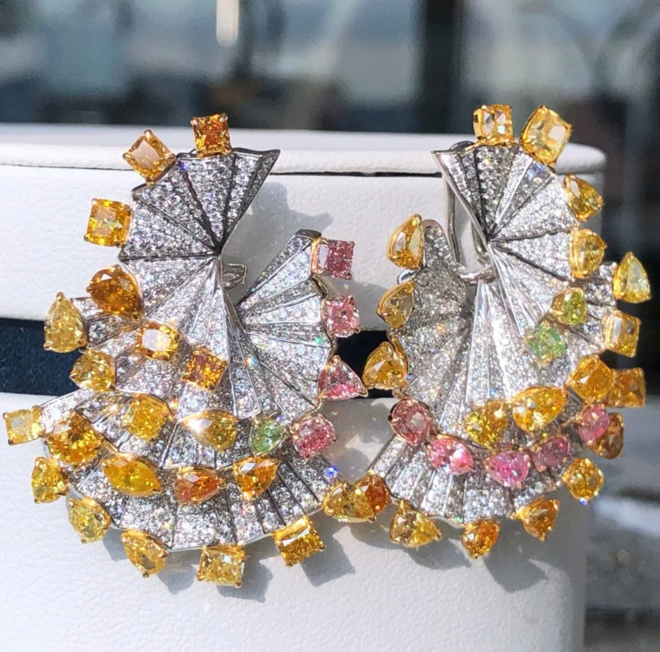 100 Carats Fancy Vivid Colour Diamond Earrings VVS1 GIA Dossier