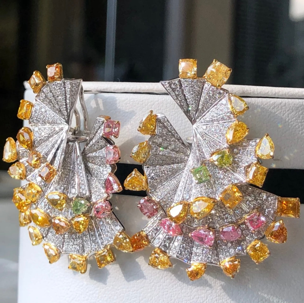100 Carats Fancy Vivid Colour Diamond Earrings VVS1 GIA Dossier