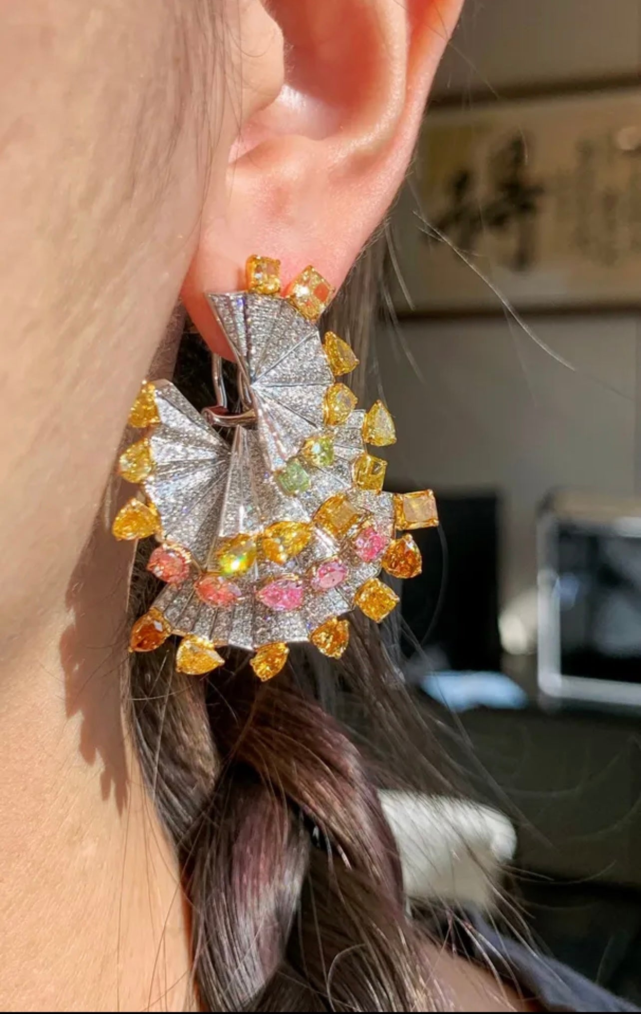 100 Carats Fancy Vivid Colour Diamond Earrings VVS1 GIA Dossier