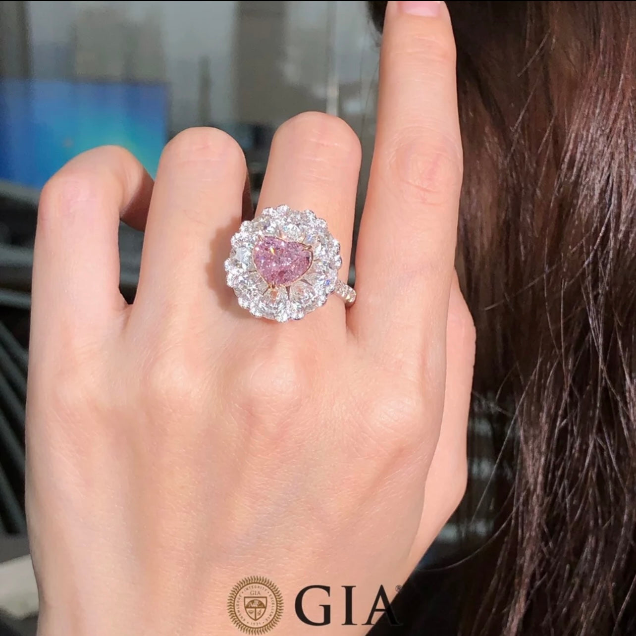 5.00 Carat Argyle Fancy Vivid Pink Brilliant Heart Cut Diamond FLAWLESS Clarity GIA Certified Dossier.