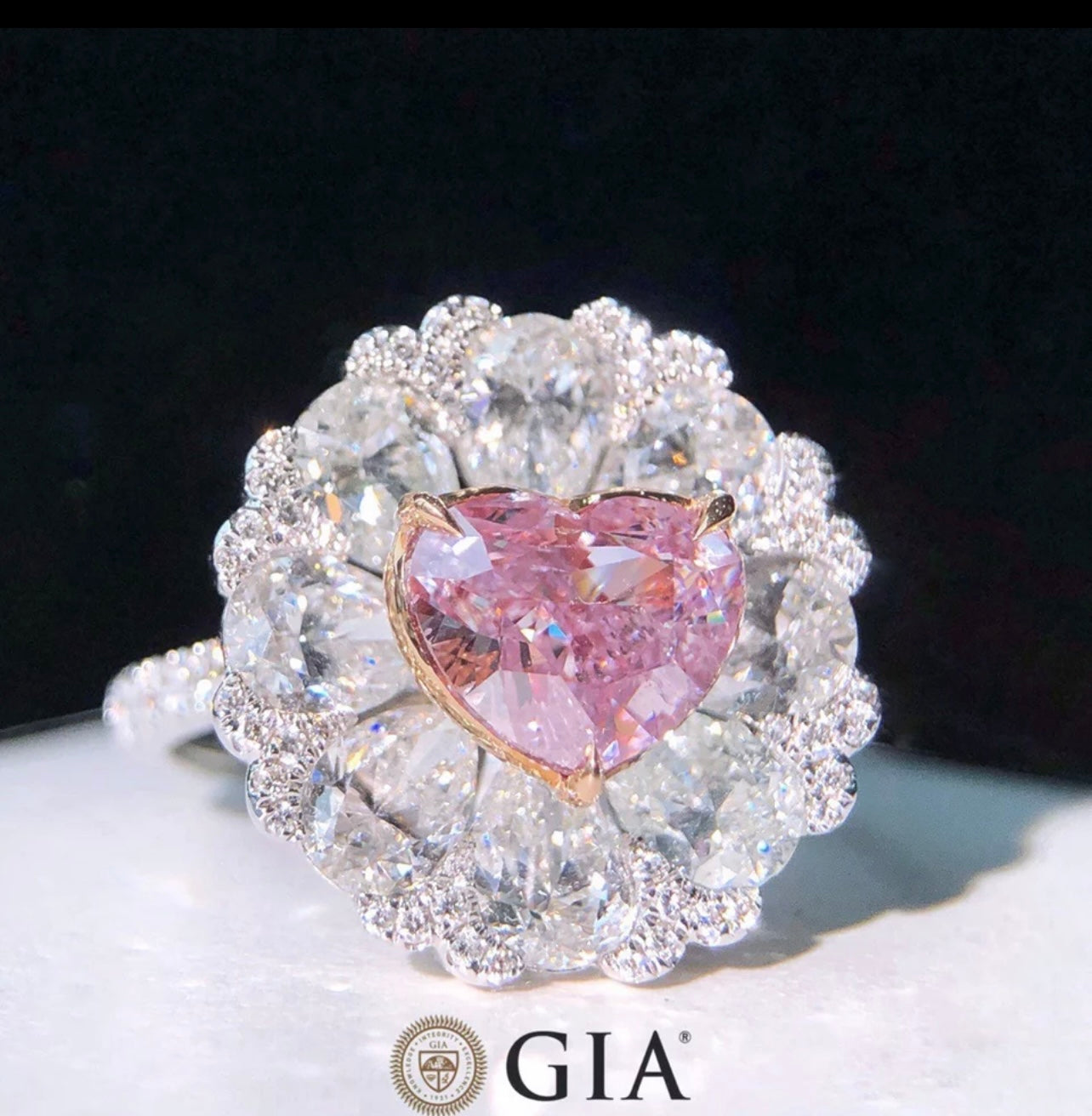 5.00 Carat Argyle Fancy Vivid Pink Brilliant Heart Cut Diamond FLAWLESS Clarity GIA Certified Dossier.