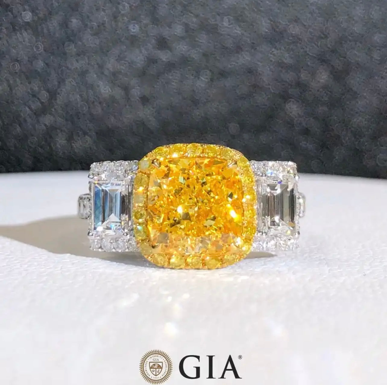 Beautifully Designed 8.00 Carat Argyle Fancy Vivid Cushion Cut Diamond Ring Flawless Diamond GIA Dossier Certificate Exclusively Made.