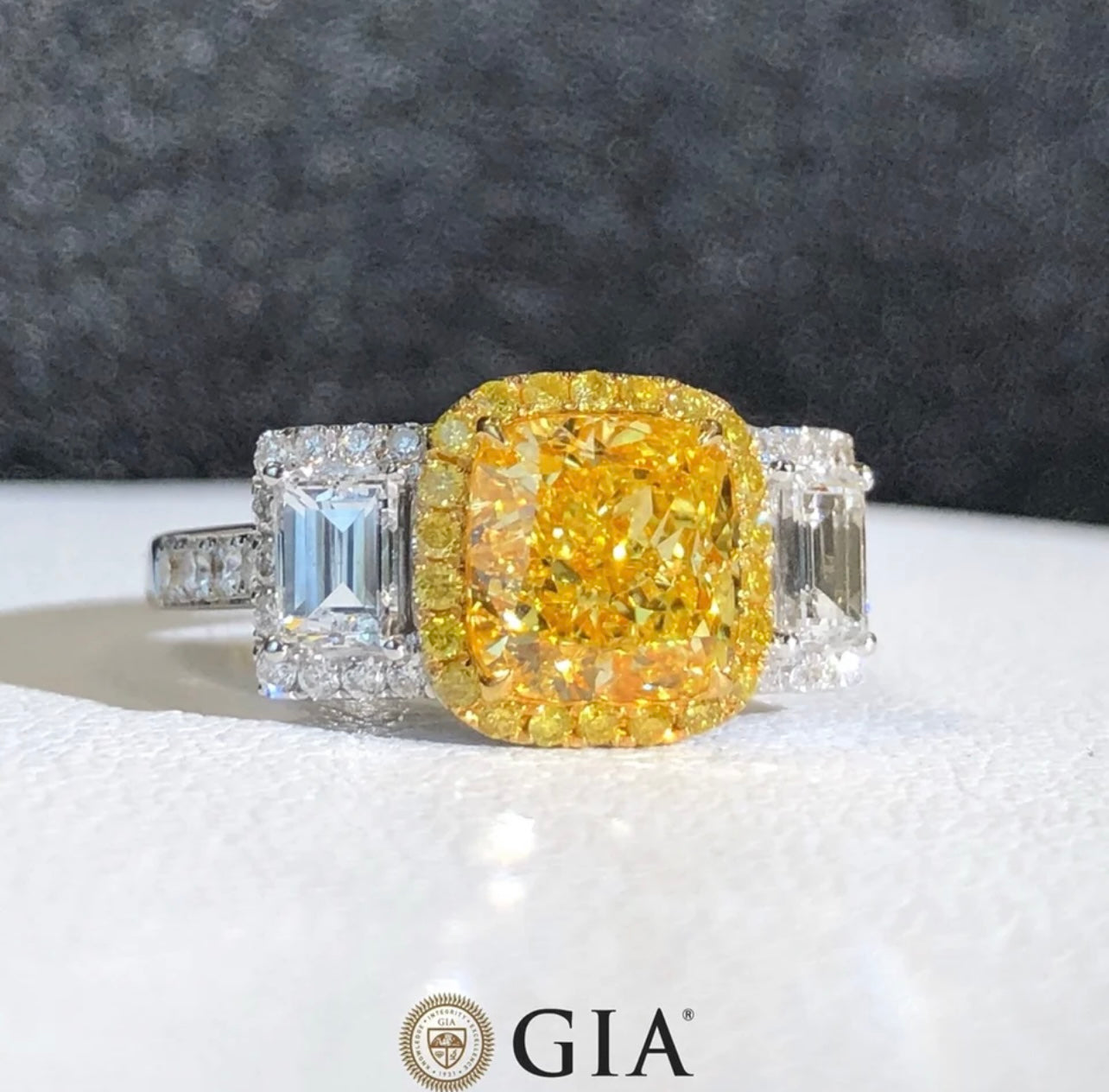 Beautifully Designed 8.00 Carat Argyle Fancy Vivid Cushion Cut Diamond Ring Flawless Diamond GIA Dossier Certificate Exclusively Made.