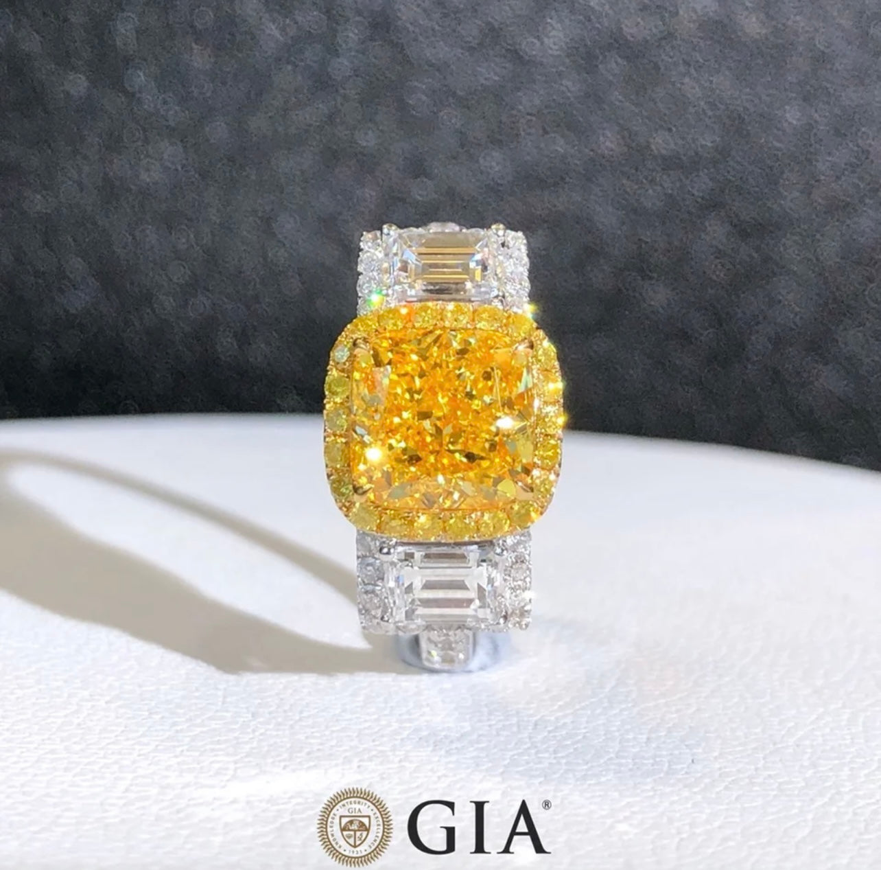 Beautifully Designed 8.00 Carat Argyle Fancy Vivid Cushion Cut Diamond Ring Flawless Diamond GIA Dossier Certificate Exclusively Made.