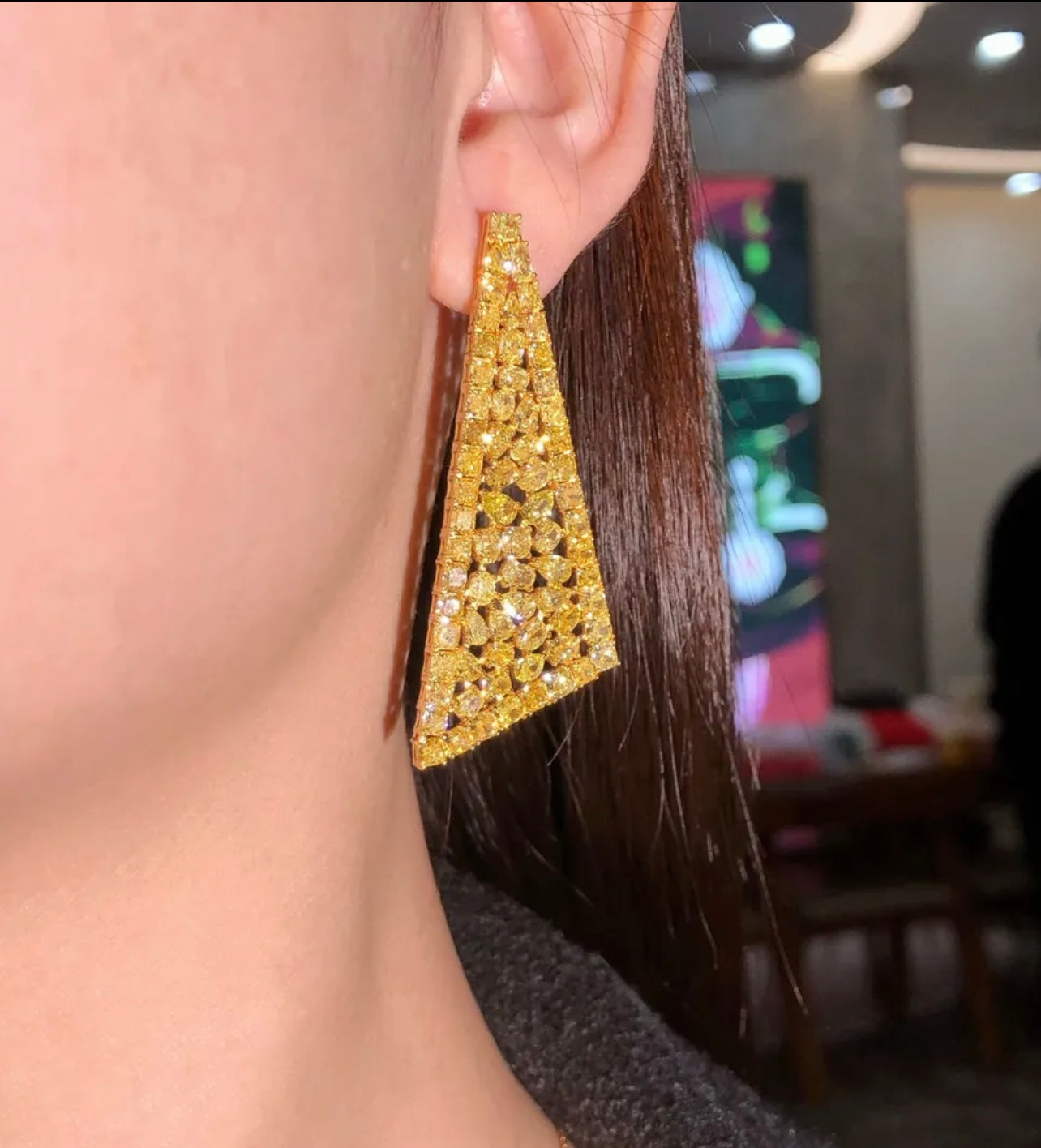 Rare 100 Carats Argyle Fancy Vivid Yellow Diamond Earrings The Exclusive Craftsmanship Edition