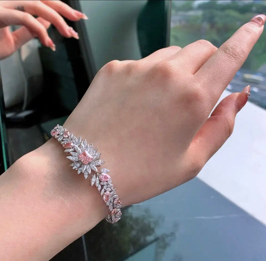 Very Rare 100 Carat +22x 0.50 Carat Fancy Pink Vivid Pear Cut Diamonds + 2.00 Argyle Fancy Vivid Radiant Cut Diamond VVS2 GIA Dossier