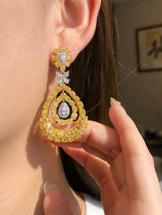 12 Carats Fancy Vivid Diamond Earrings VVS1 GIA Dossier