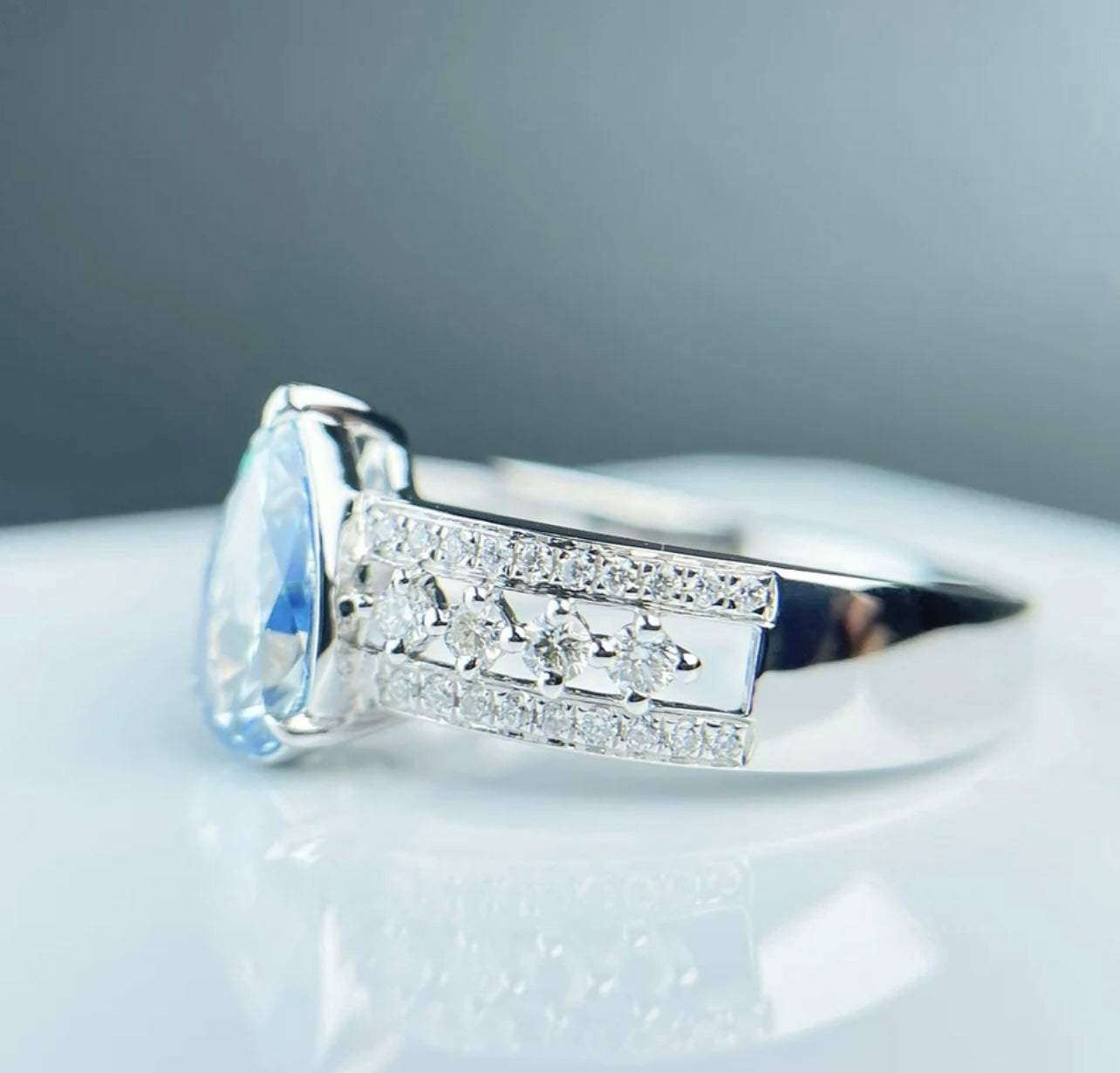 Extremely Rare Fancy Vivid Blue Diamond Ring, Flawless Type 1ab, GIA Dossier Certificate- GIA 1ab Certificate